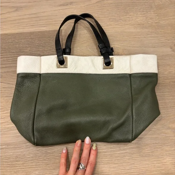 Vintage Furla Women's Green and Black Leather Tote Bag - Picture 2 of 12